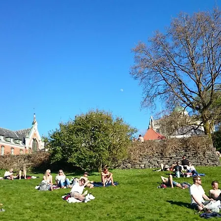 Strandgaten 207 *