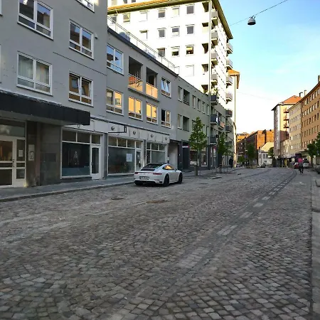 Strandgaten 207 *